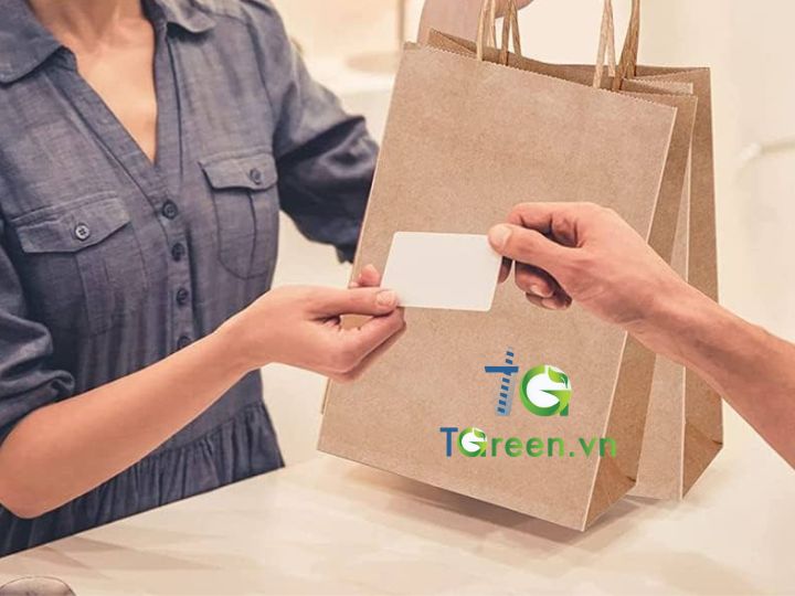 túi giấy kraft đựng sản phẩm cho cửa hàng