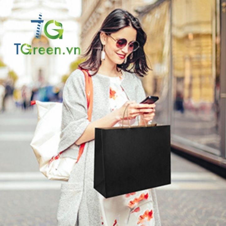 tui-giay-dung-quan-ao-mau-den Túi Giấy Đựng Quần Áo